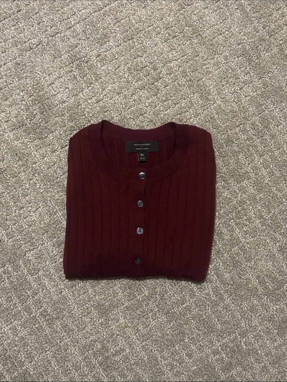 Banana Republic | Ribbed Merino Wool Button-Front Cardigan in Wine | Size XS - Picture 8 of 8
